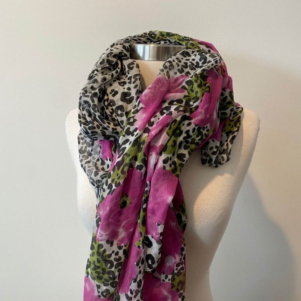 Women’s 6 scarves clothing accessories leopard lot box - Picture 5 of 6